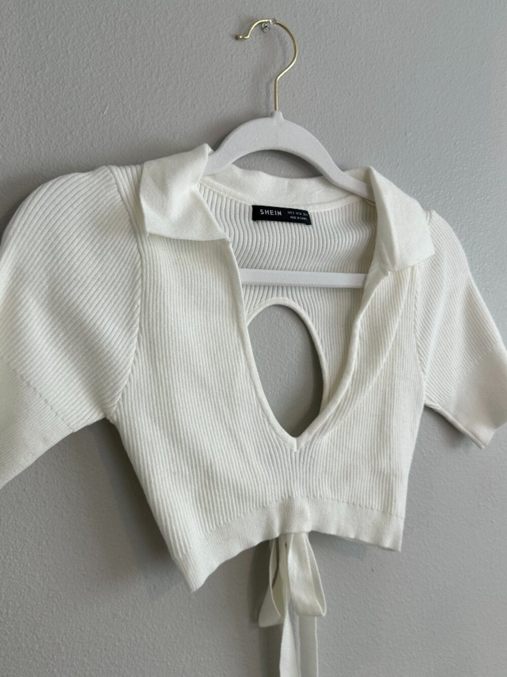 White V Neck Notched Crop Top with Collar